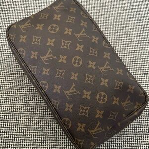 Louis Vuitton Monogram Toiletry Pouch in Brown